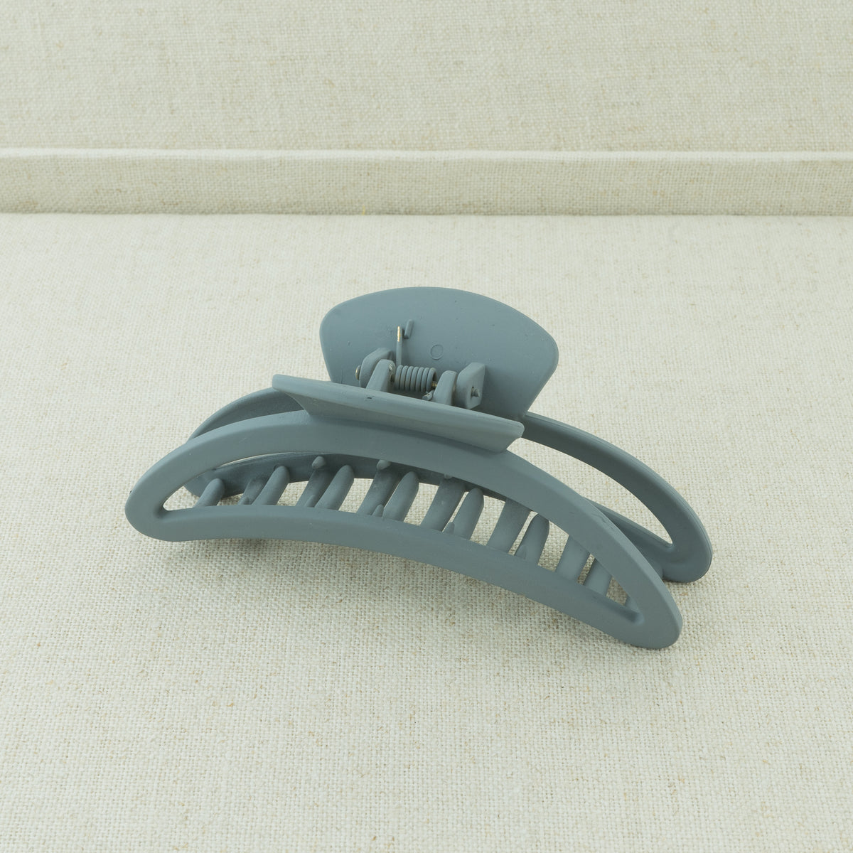 Maia Matte Claw