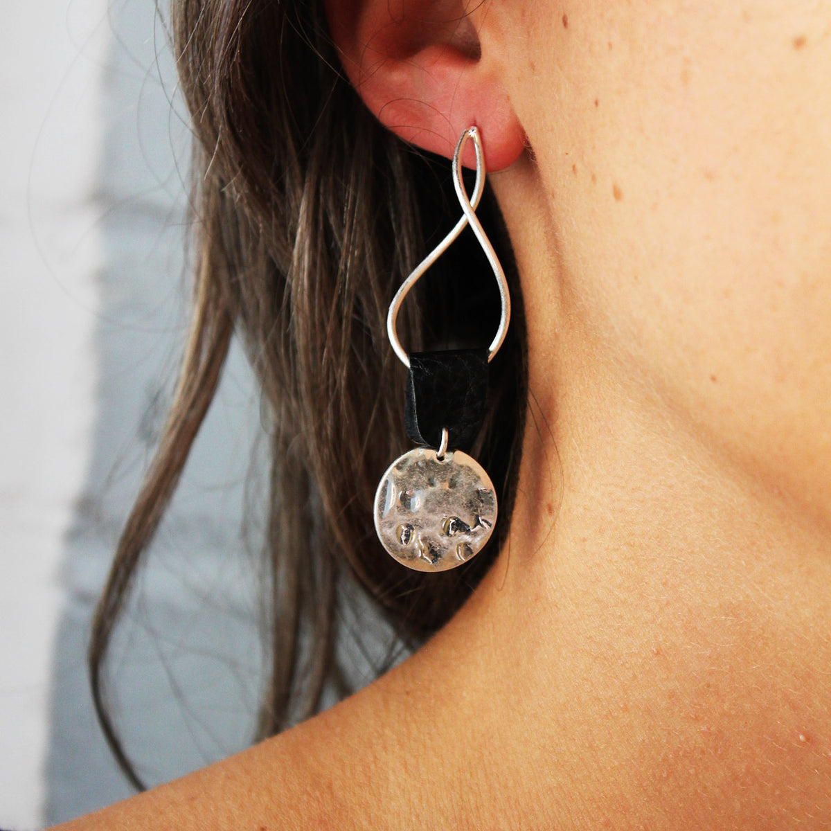Liora Textured Drop