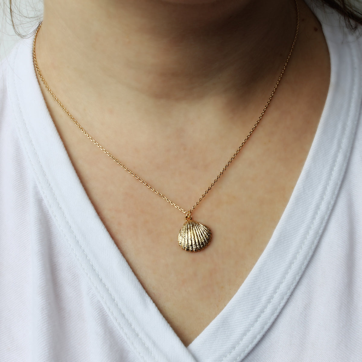 Rosalie Shell Pendant